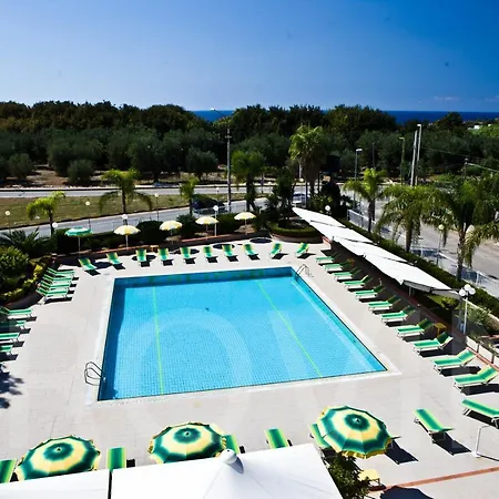 Atlante Hotel apartamentowy 4*